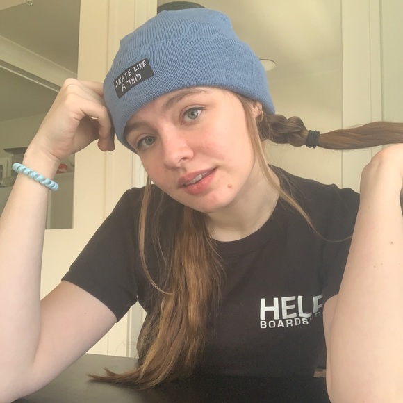 Meet your Posher, Olivia - Picture 3 of 8